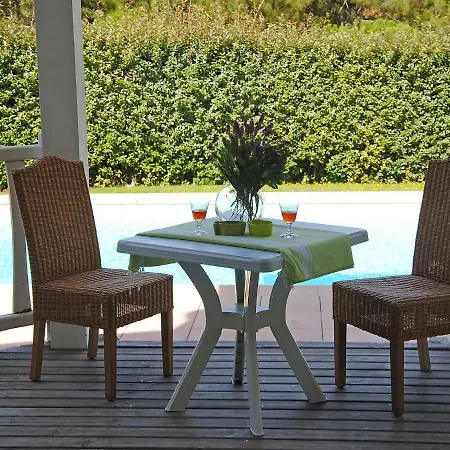 Eden Club By Interhome Vila